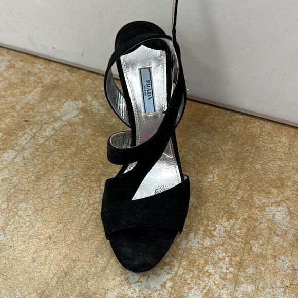 Prada heels  - Picture 2 of 5